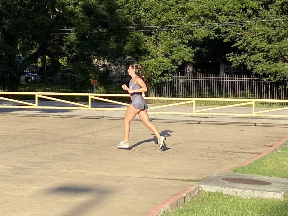 RPHS_GirlsXC's tweet photo. #runasone ⁦@FBISDAthletics⁩ ⁦@RPHS_Panthers⁩ ⁦@RGAPMobileLive⁩ https://t.co/rZ2Sti6NrE