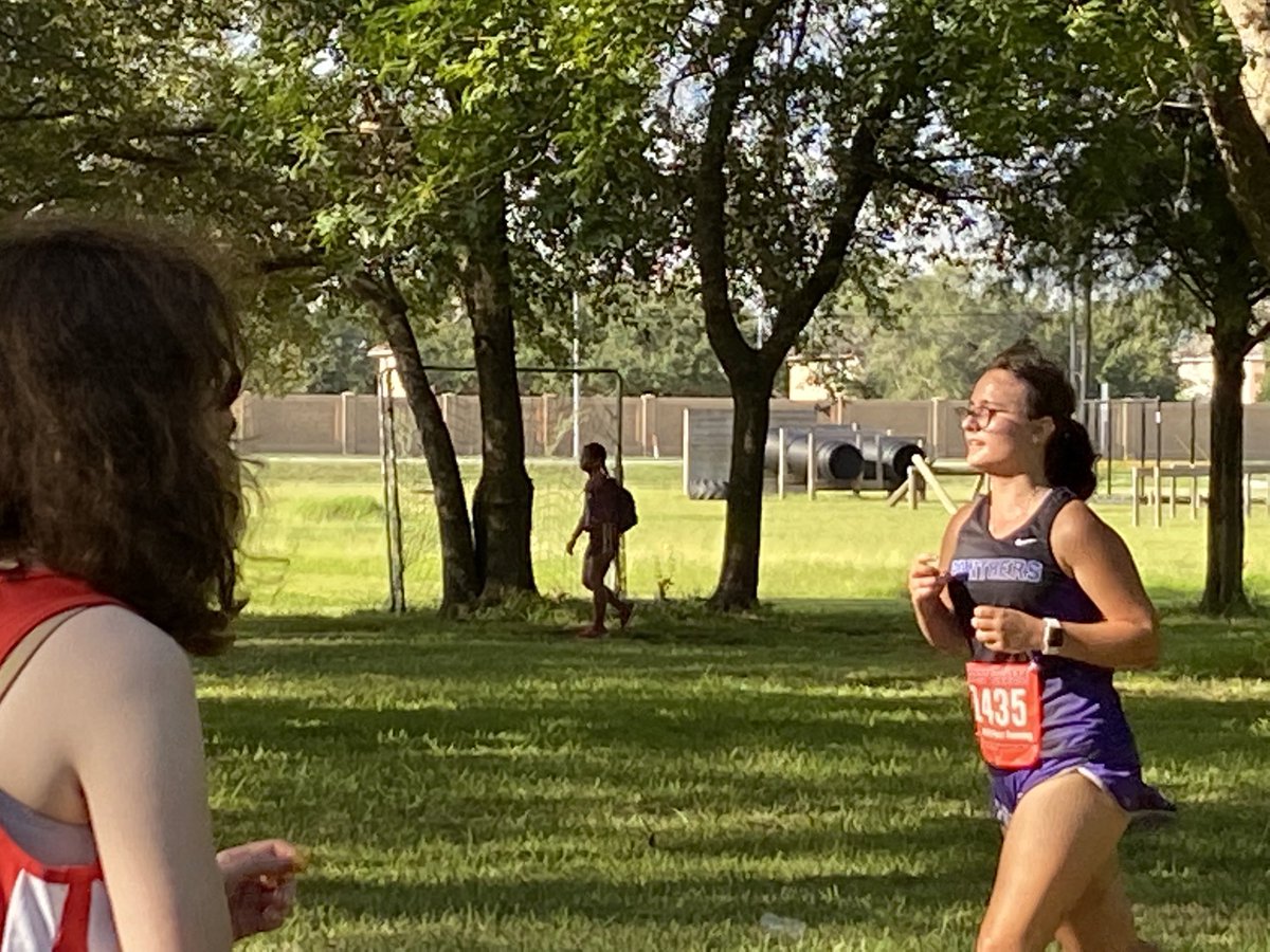 RPHS_GirlsXC's tweet photo. #runasone ⁦@RPHS_Panthers⁩ ⁦@RGAPMobileLive⁩ ⁦@FBISDAthletics⁩ https://t.co/tD4pRKZosy