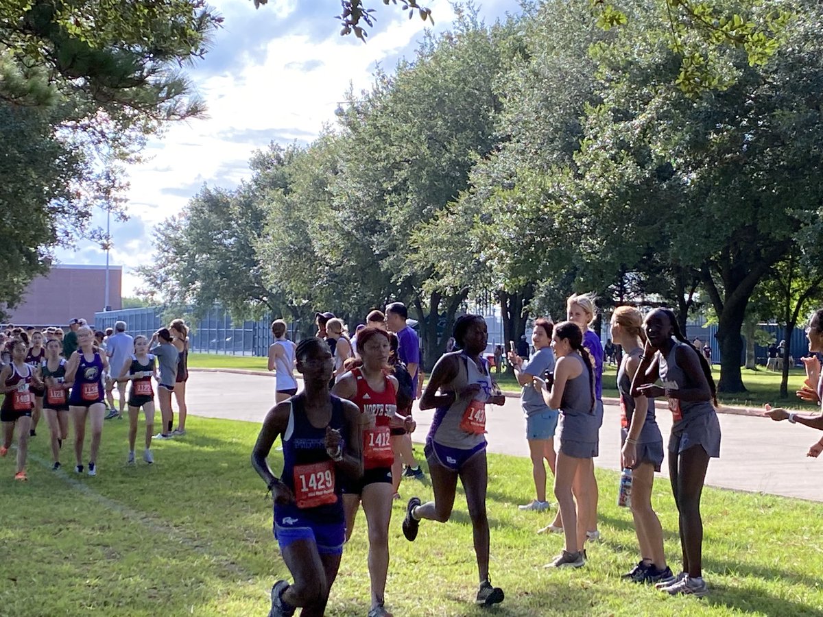 RPHS_GirlsXC's tweet photo. #runasone ⁦@RPHS_Panthers⁩ ⁦@RGAPMobileLive⁩ ⁦@FBISDAthletics⁩ https://t.co/tD4pRKZosy