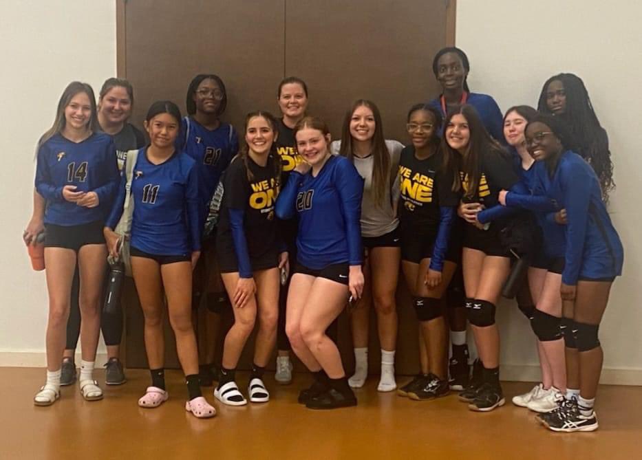 StonesAthletics's tweet photo. First Vball tourney in the books. Great Job Ladies. https://t.co/HIRBH3wqXU
