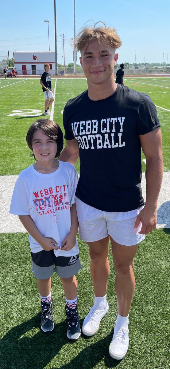 Dwash2023's tweet photo. nothing better than teaching the next generation Webb City football!! https://t.co/jhzeTBHxhM