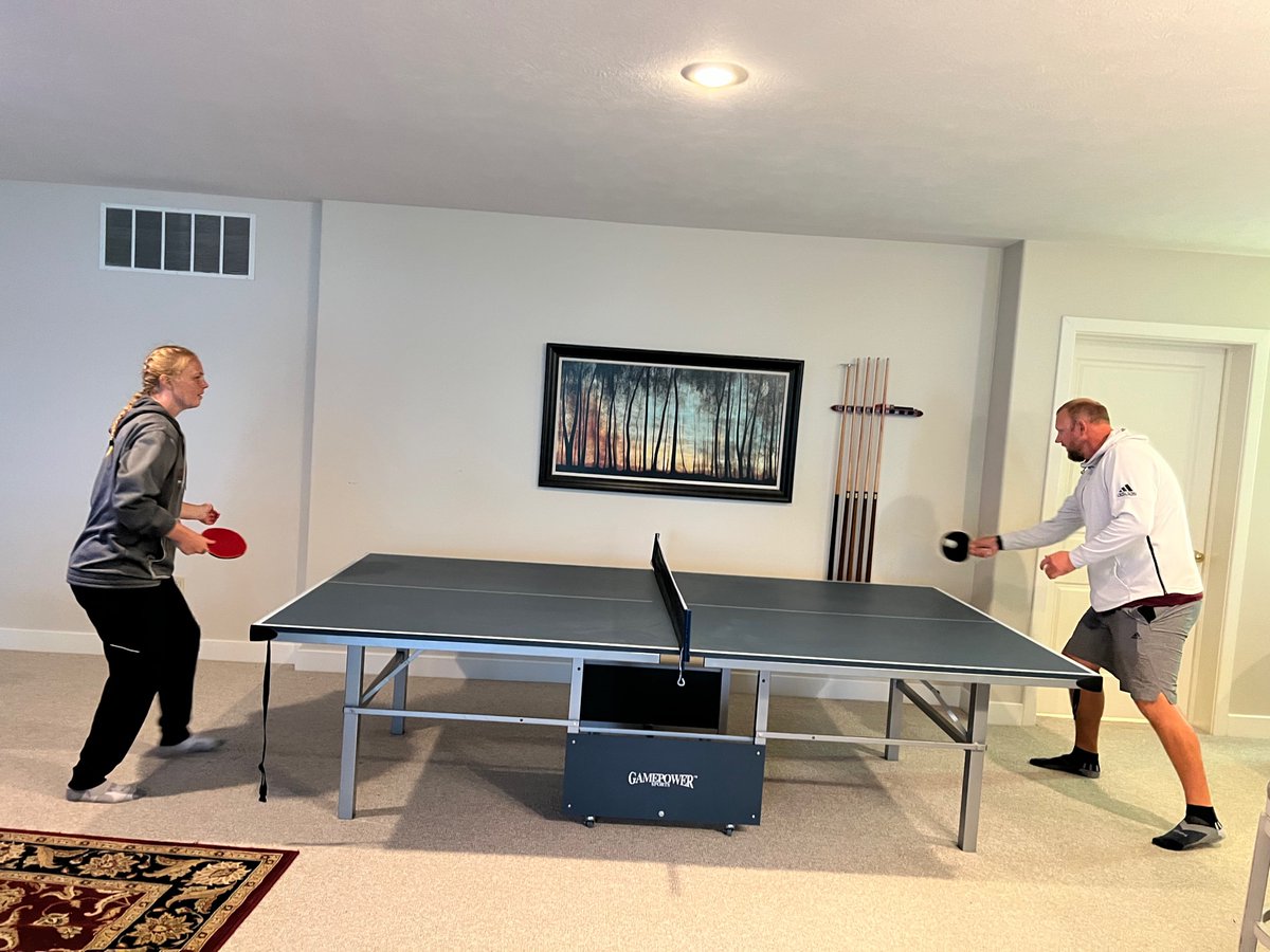 CMU_W_Soccer's tweet photo. Thank you @AmyFolan for hosting our team for lunch and some competitive games. We had a blast. https://t.co/ngusdRcUcW