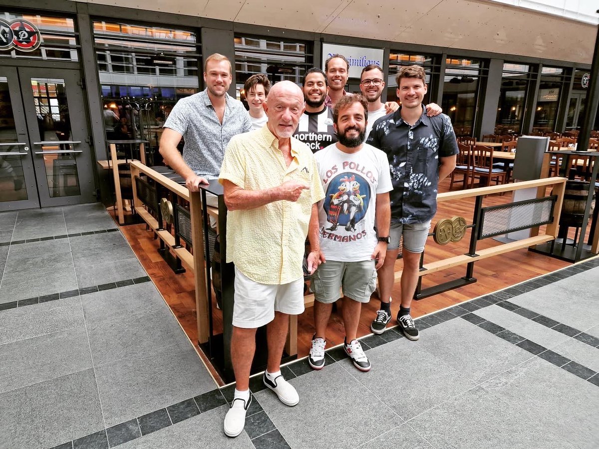 jemhaas's tweet photo. We’ve had about 15 reunions since our study abroad in Albuquerque in 2014. Running into Jonathan Banks and speaking to Mike Ehrmantraut today will be the never forgotten. What a legend  - Thank you! #BetterCallSaul #BreakingBad https://t.co/SqquGvlAic