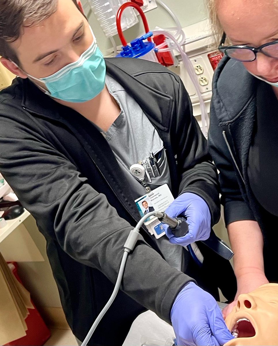 DanckersMD's tweet photo. 🙌Airway workshop 🙌with our new @glidescopevl #blades Direct or indirect #laryngoscopy No Dilemma. #directsupervision #iseewhatyousee.#CHESTTrainees @accpchest @sccmcriticalcare @atsearlycareer @atscommunity @AventuraIM @AventuraIM @HCAFLHealthcare @NSUFlorida @FIUMedicine https://t.co/F1nRGhjmnS