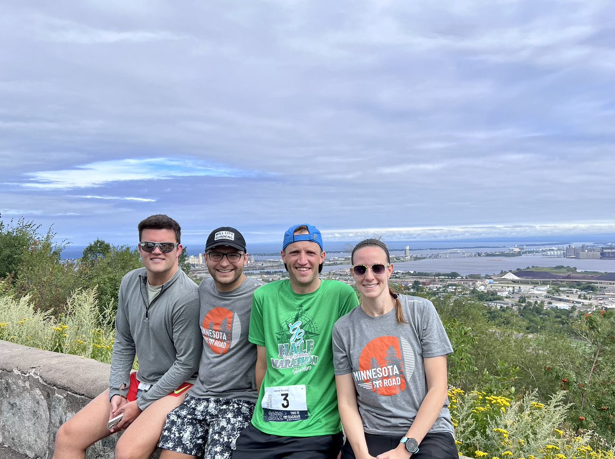 ragnarupdates's tweet photo. Van#2 team pic as we enter into Duluth! Brian out running down all the hills while we stopped for the photo op!  #RagnarMN #SuperiorRunning https://t.co/YZnkJUGknI
