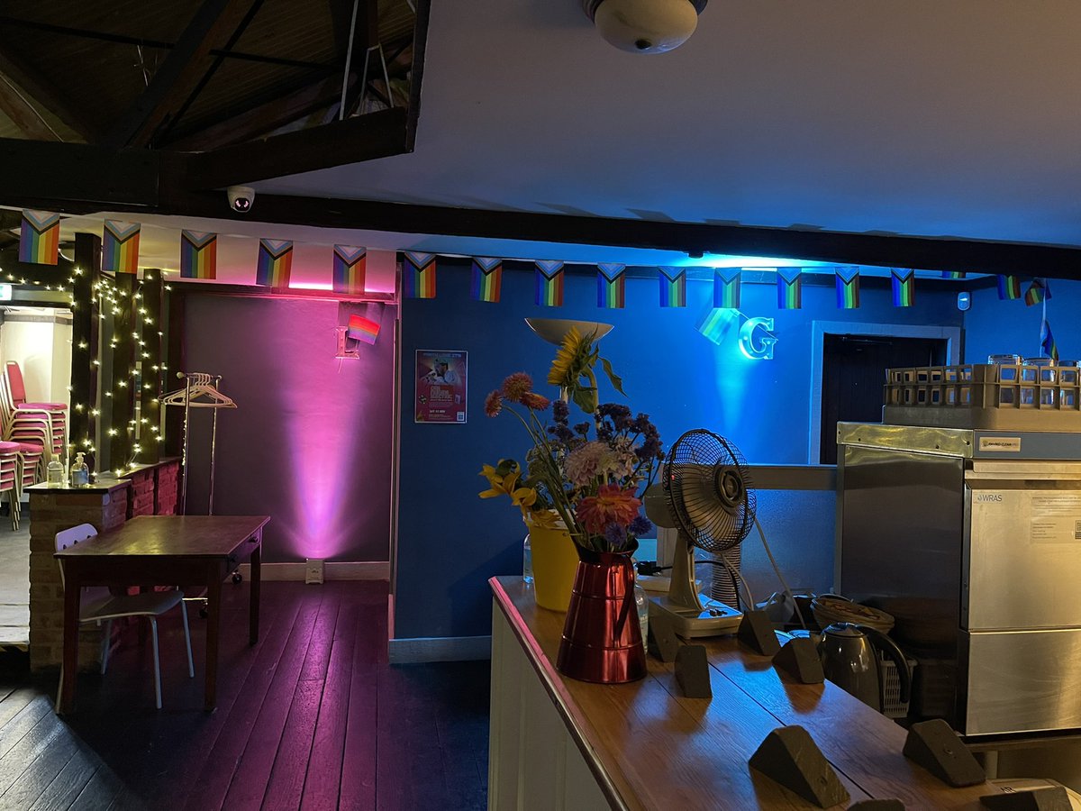 darkmark67's tweet photo. Iโm a tiny bit proud of myself tonight, but massively proud of the volunteer team who pulled off the wedding of the year at @southernmalting. I played some #pride magic with lights and the brides were surprised & delighted #volunteersrock #keepwarecreative #everyoneiswelcomehere https://t.co/zNkQ9Mxsks