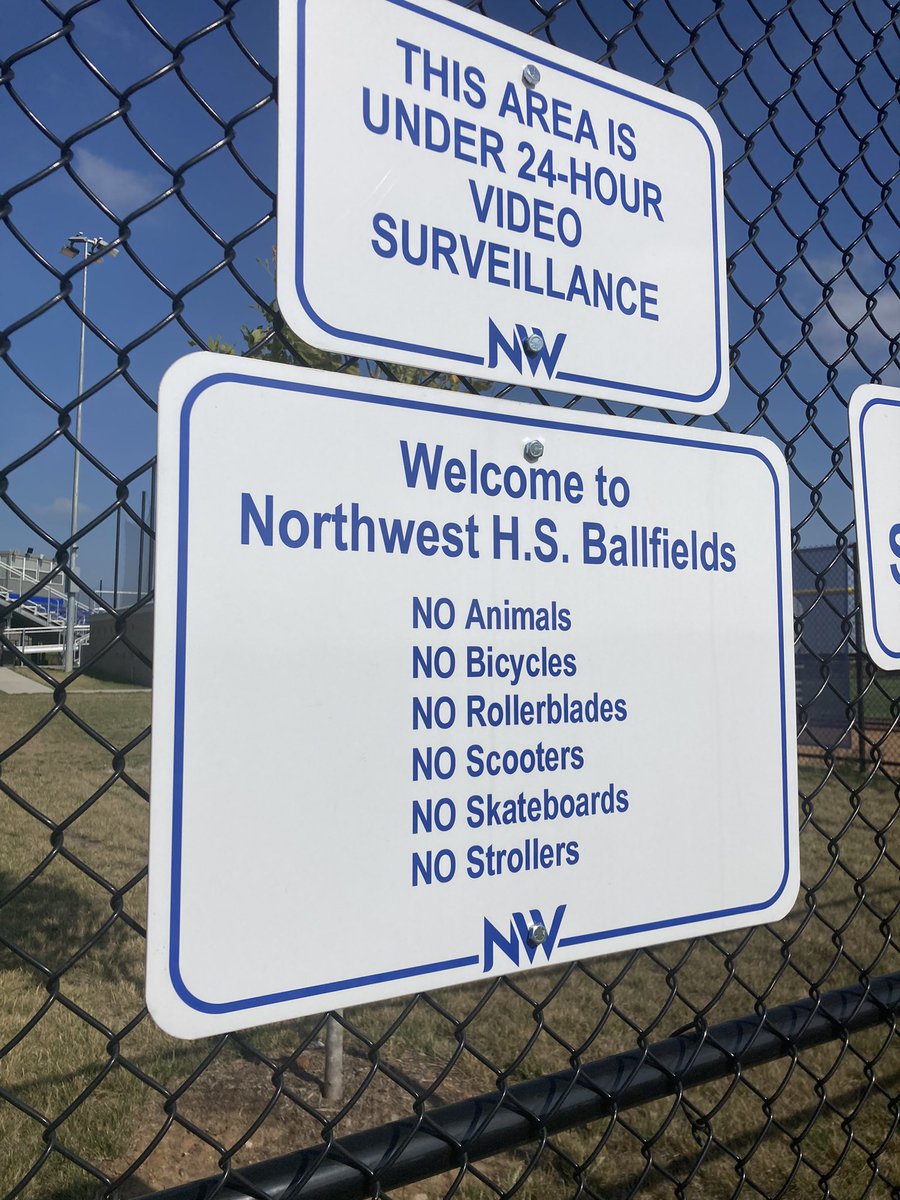 MsNiemeyerEHS's tweet photo. “Welcome” unless you are a new mom who needs to bring their baby in a stroller 😵‍💫🫠🙃 https://t.co/tj2HHimxzR