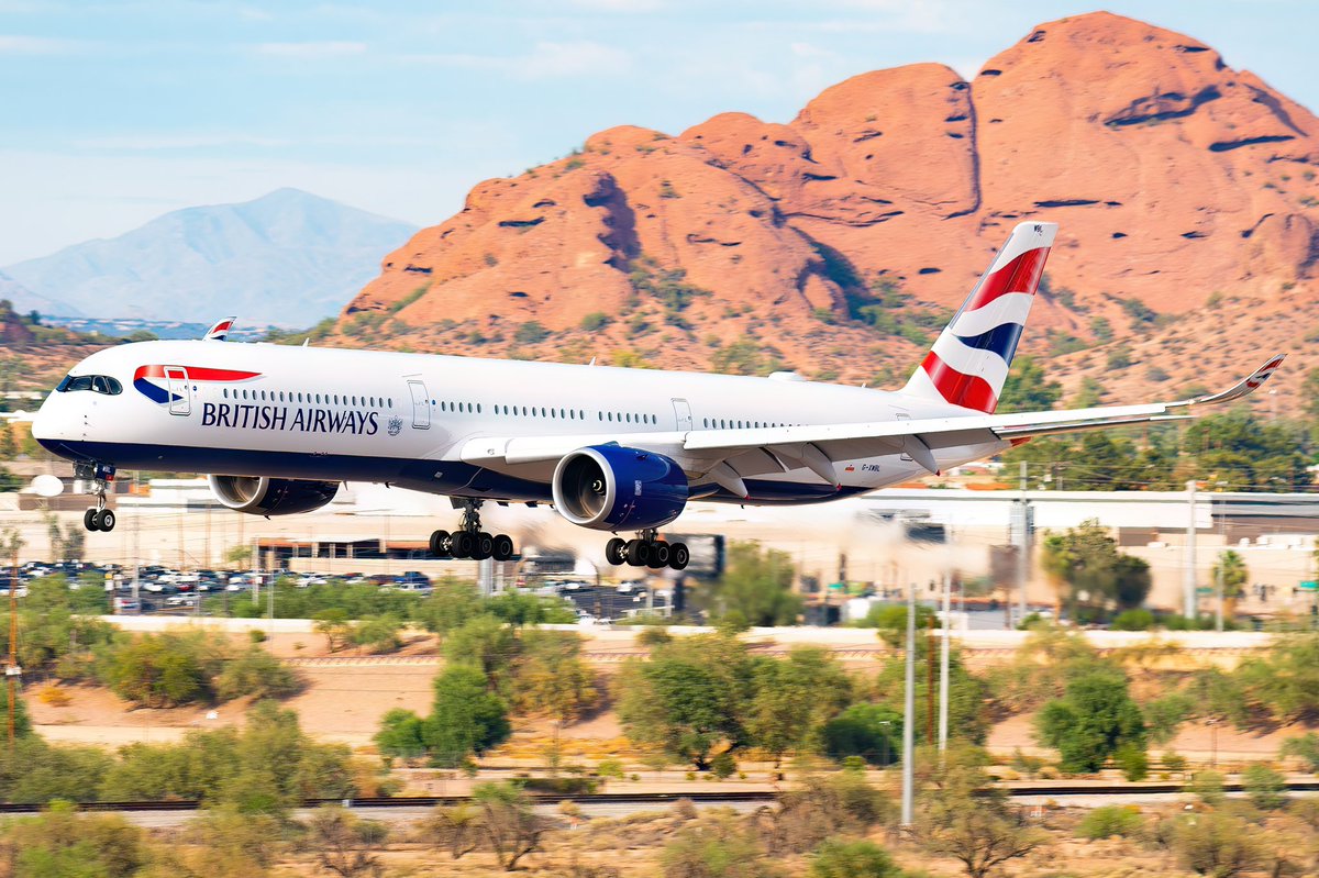 PhoenixSpotting's tweet photo. Throwback to when I used to work these birds!

@British_Airways @PHXSkyHarbor https://t.co/DnbqslscjZ