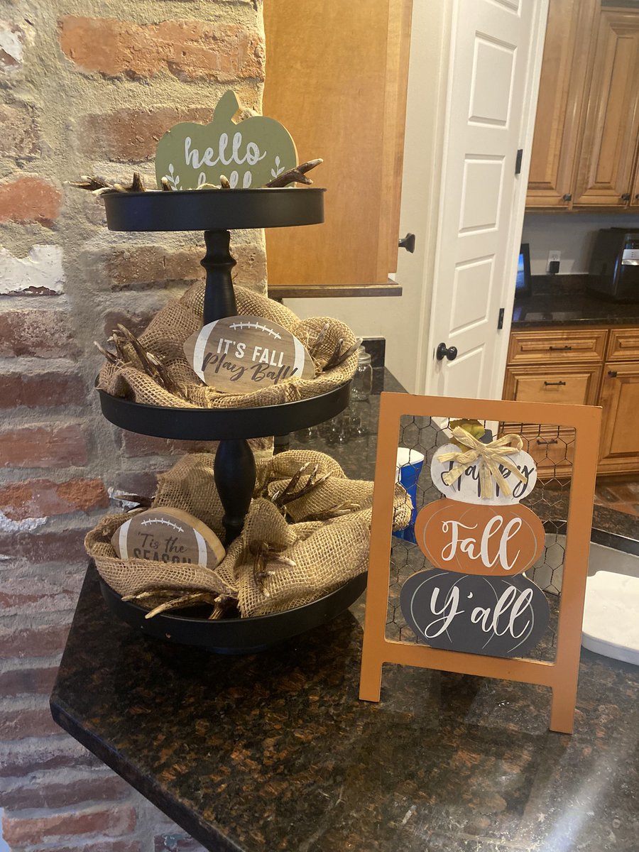 LaurenFBaker's tweet photo. @ThejbakerERA When the football season is almost upon us, the ladies of the South bring out the pumpkins! Letβs go! π₯³ππ #thisisntall https://t.co/NzSg2LzD0k