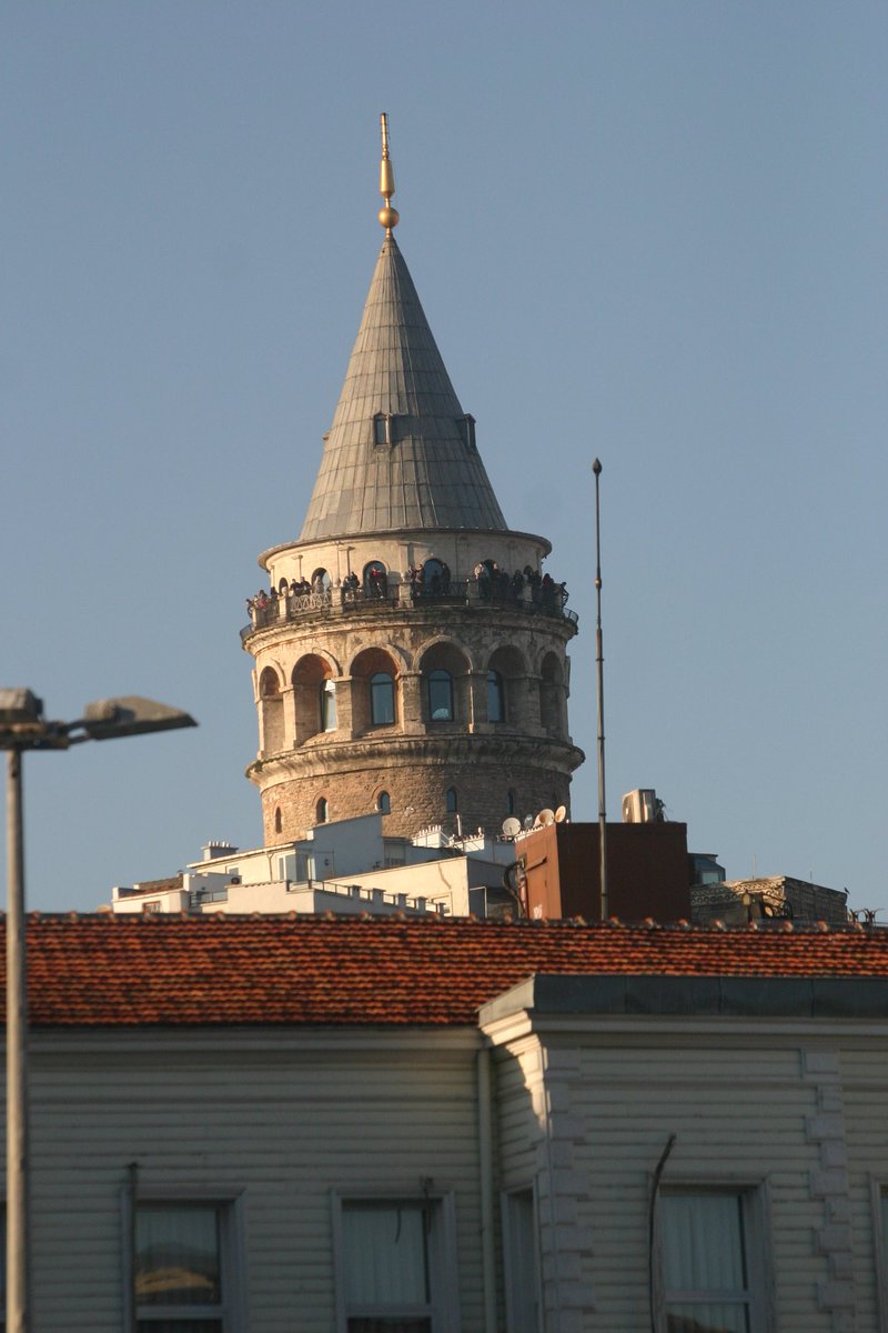 selocu_aziz's tweet photo. Galata kulesi  #İstanbul #galatakulesi #photography #photooftheday #belgesel #natgeo #natgeowild #trtbelgesel #wildm #wildlifephotography https://t.co/jUL6Z2HMo7
