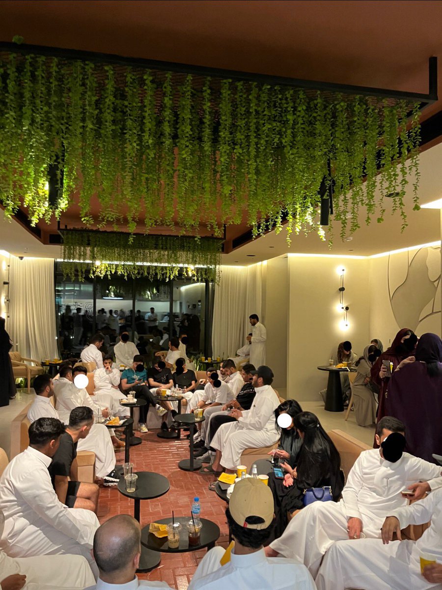 انا من رايي اصحاب الكوفيات يرجعون يفكرون داخل الصندوق