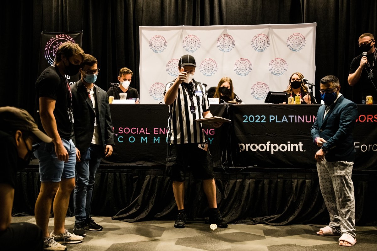 jaimefilson's tweet photo. A few photos from  today at the @sec_defcon at #DEFCON30.  

@JC_SoCal
@_sn0ww
@RachelTobac
@chris_kirsch

#SECVC #DEFCON2022 #DEFCON https://t.co/Tsng6isjGe