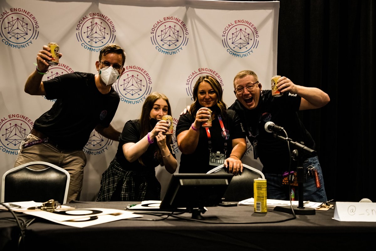 jaimefilson's tweet photo. A few photos from  today at the @sec_defcon at #DEFCON30.  

@JC_SoCal
@_sn0ww
@RachelTobac
@chris_kirsch

#SECVC #DEFCON2022 #DEFCON https://t.co/Tsng6isjGe