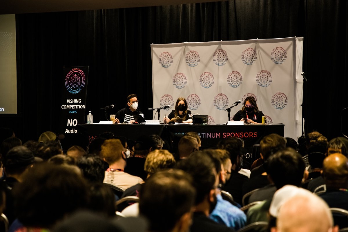 jaimefilson's tweet photo. A few photos from  today at the @sec_defcon at #DEFCON30.  

@JC_SoCal
@_sn0ww
@RachelTobac
@chris_kirsch

#SECVC #DEFCON2022 #DEFCON https://t.co/Tsng6isjGe
