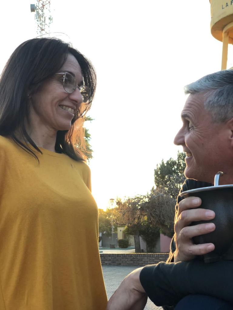cómo mi mamá mira a mi papá 🤧🤧❤️❤️