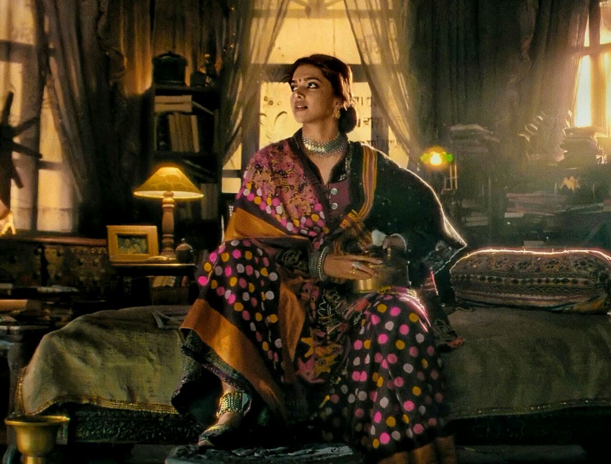 FilesDeepika's tweet photo. Deepika Padukone as Leela 🔥 https://t.co/AkK4bltuer