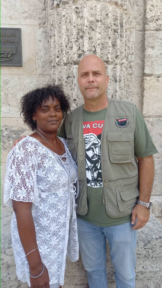 Lizmery
Es un gran día para mi y para muchos  q estábamos en la unidad de Bomberos,Corcel de Esperanza, Coordinadores, Ejecutivos,chofer, bomberos inactivos y activo accidentados en el trajico suceso,el cuerpo de bomberos y la presencia del Héroe de la República de Cuba Gerardo