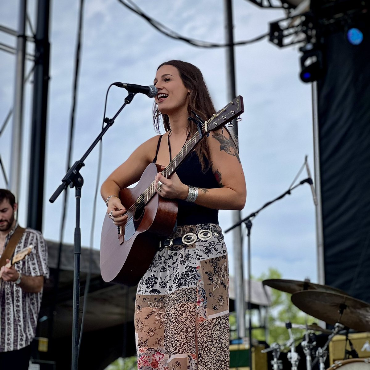 OutlandiaFest's tweet photo. Ladies and gentlemen… Kat Hasty!!! 🧡 A pure performer who we we’ll be seeing a lot more of in coming years 🤘 Thanks for letting it all OUT at #Outlandia ❤️🔥
@kathasty #outlandiafest #outlandiamusicfestival #outlandiafestival #omaha #falconwoodpark #goingallout #weouthere https://t.co/lPZRO3hFJP