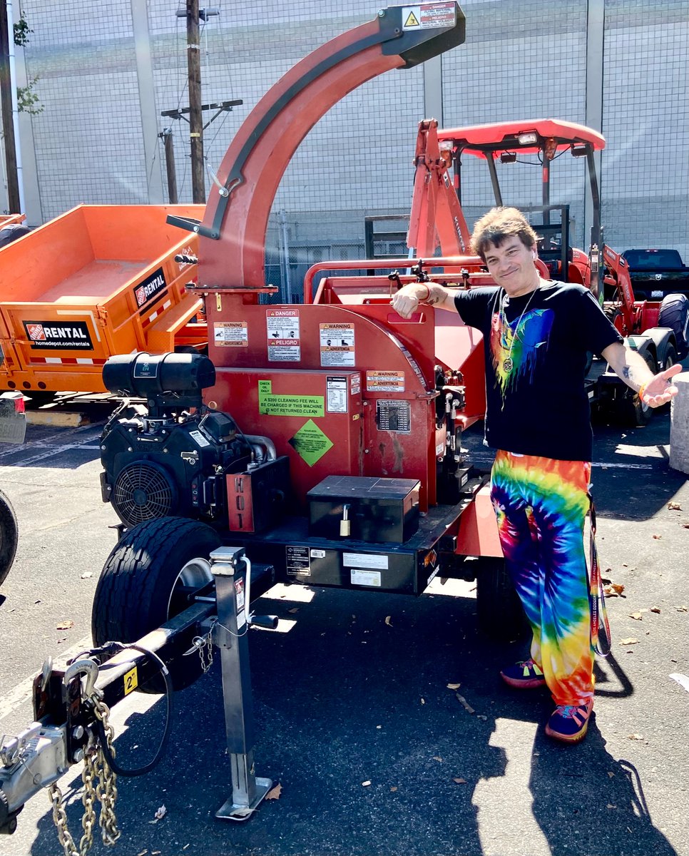 TFTInfamy's tweet photo. It’s been such a long time since I’ve seen a good wood chipper gif, I was kinda missing them. So, for my haters exclusively, here’s some pics to have fun with. #ThanksForTheInfamy https://t.co/Md1ZstilAS