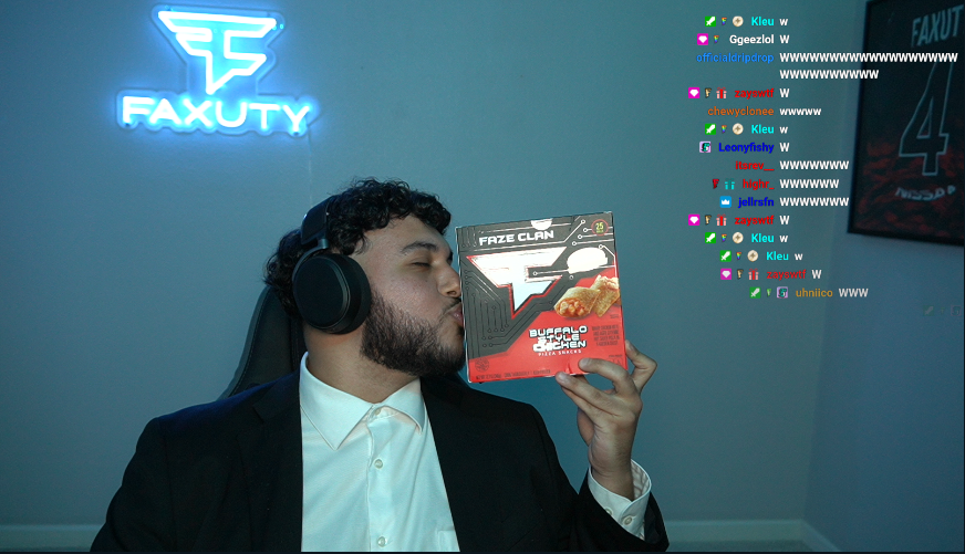 faxuty's tweet photo. It's time!! WHO IS WINNING GRANDS ON WEST!?
LETS Lock in for today's WEST VIEWING PARTY sponsored by @Totinos 

https://t.co/RLsWaSCi5i https://t.co/wR7Gu2IR5V