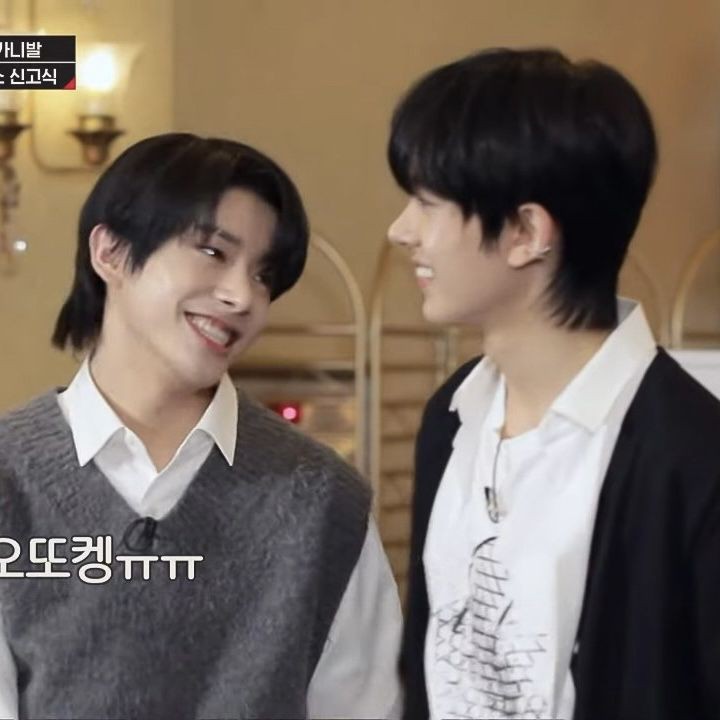 bluesunrei's tweet photo. habadu so much sa author na humatak d2 sakin sa au community 🫶🏻 labyusomuch, mx pat! thanks so much for creating such wonderful masterpieces that brought us a lot of realizations, comfort and kilig. 🥹
enjoy your day p 🤍🫧 @forheejakes
#HappyPatDay #HappyBirthdayPat #PatILY https://t.co/jlr7xxwFRG