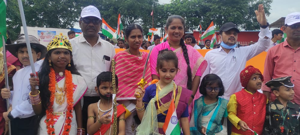 mpdo_dornakal's tweet photo. Freedom rallie at Dornakal
@Collector_MBD
@AclbMahabubabad
@CeozpM https://t.co/0l0Q48TPrw