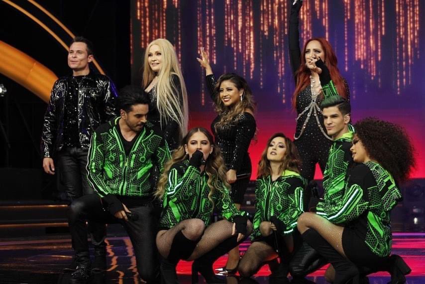 fan_primera's tweet photo. Luciendo espectacular @MyriamMonteCruz  #FinalLaAcademia https://t.co/7lM8BIm4Wn