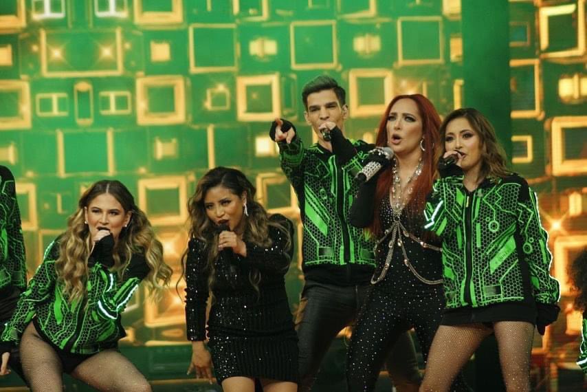 fan_primera's tweet photo. Luciendo espectacular @MyriamMonteCruz  #FinalLaAcademia https://t.co/7lM8BIm4Wn