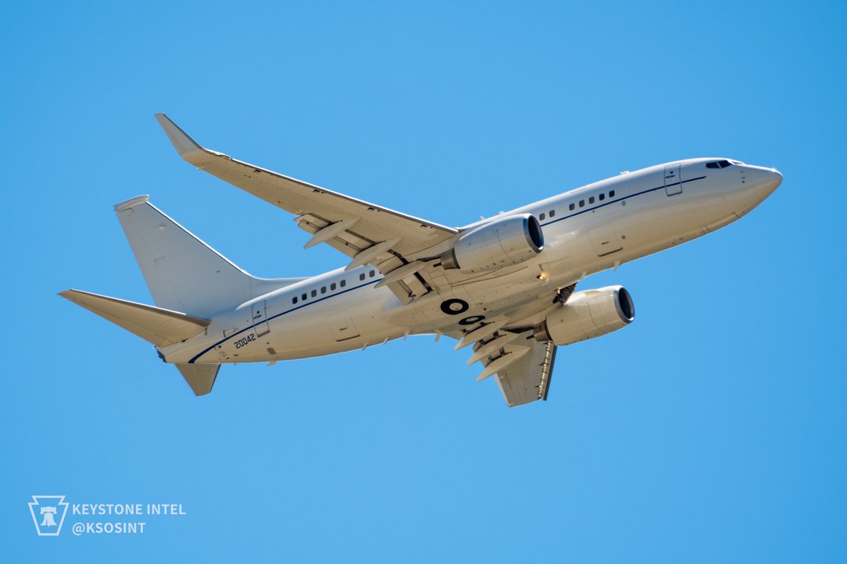 KSOSINT's tweet photo. USAF discrete livery C-40B 'VENUS32' 02-0042 (#AE11F8) doing training at #MDT/#KMDT on 8-12-22 https://t.co/oMteNDgtj2
