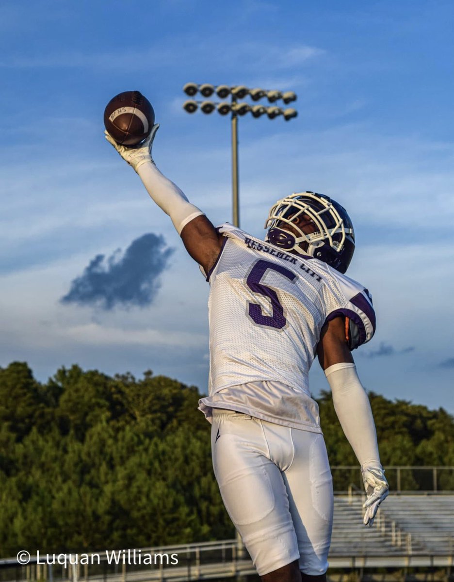 bessemer_city's tweet photo. 5 Days till KICKOFF 💥‼️ #Youngshiners https://t.co/dglyP1RmbA