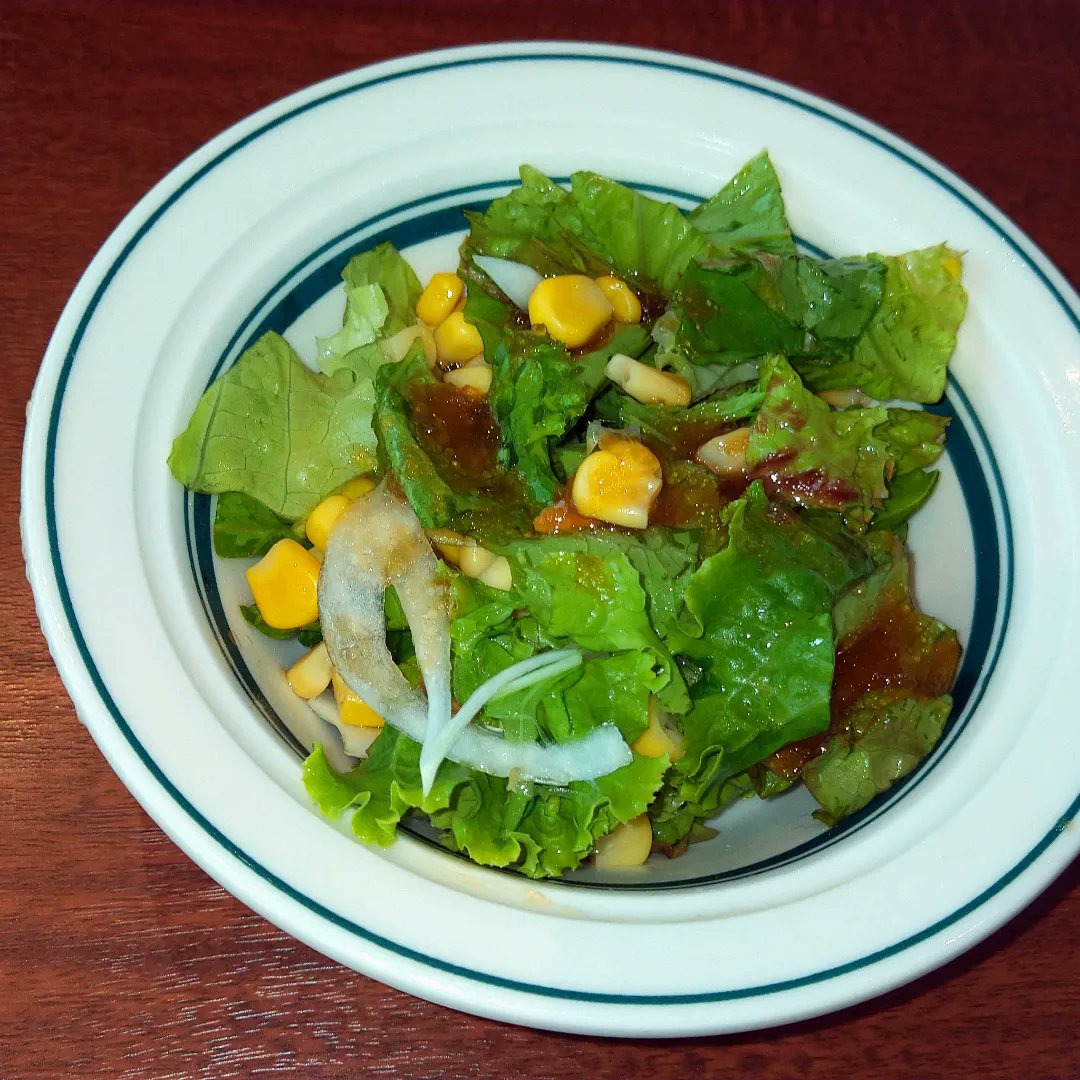 昨日、嫁さんがコロナの予防接種💉の為、出掛けた時にうふふというレストランに行きました。
メインは、サガリ60グラムとハンバーグでした。美味かったです。
値段もリーズナブルなんです