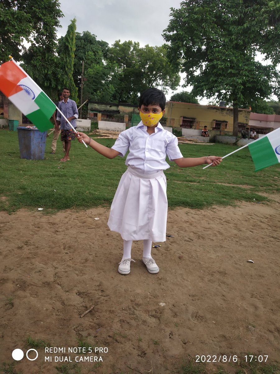 Shreya03369722's tweet photo. #HarGharTirangaa 
Most Beautiful Flag In The World..
Jay Bharat 🇮🇳 https://t.co/WROgEYw5TU