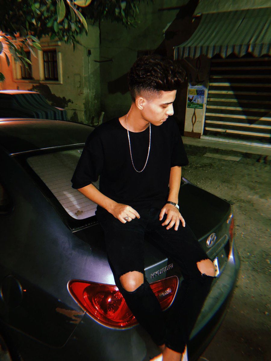 Mostafa19963864's tweet photo. Make yourself priority 🖤😴 https://t.co/YVDHIjsw1G