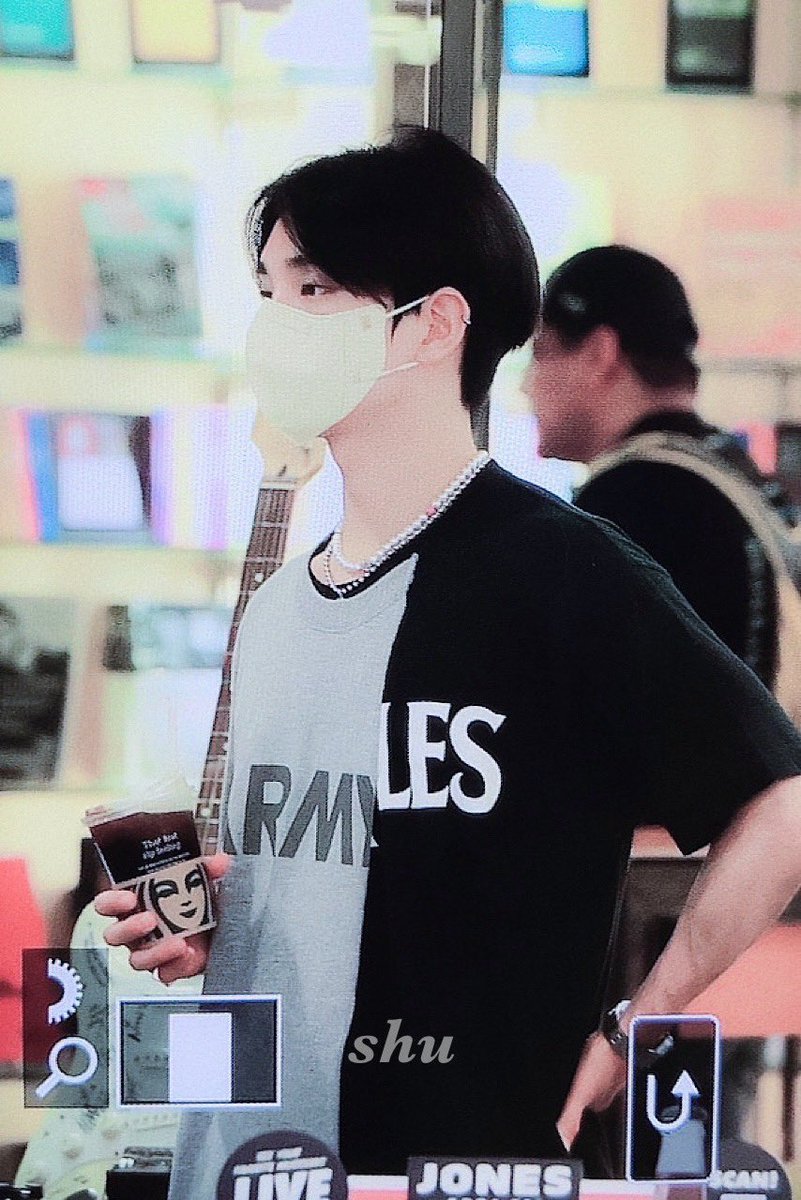 shujithinker's tweet photo. the boyfriend vibes oh https://t.co/wSjq744bbZ