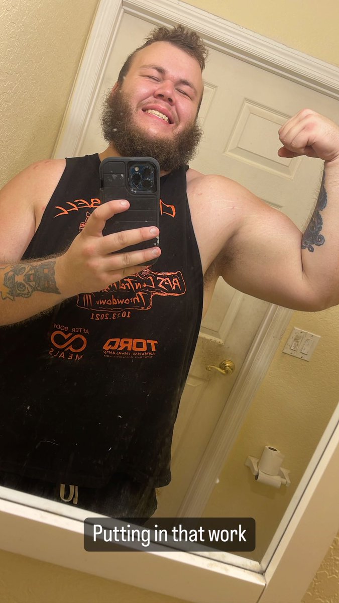 TheInfiniteBulk's tweet photo. #powerlifter #fatboy https://t.co/1HRIQaUqUa