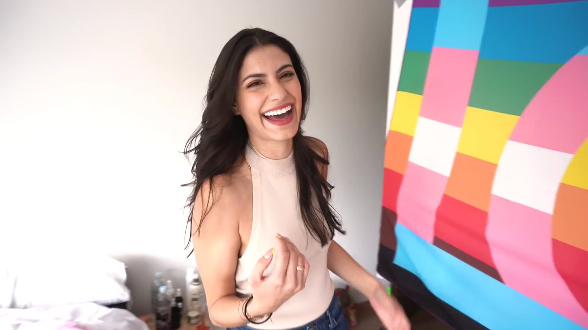 JuliantinaLGBT's tweet photo. el más feliz de los cumpleaños para mi barbie hermosa!!! ❤️🎂 
agradecida con la vida por ponerte en mi camino. Te amo un chingoooo! 😘 @barbara_lopez21 https://t.co/9wC1M8xeOg