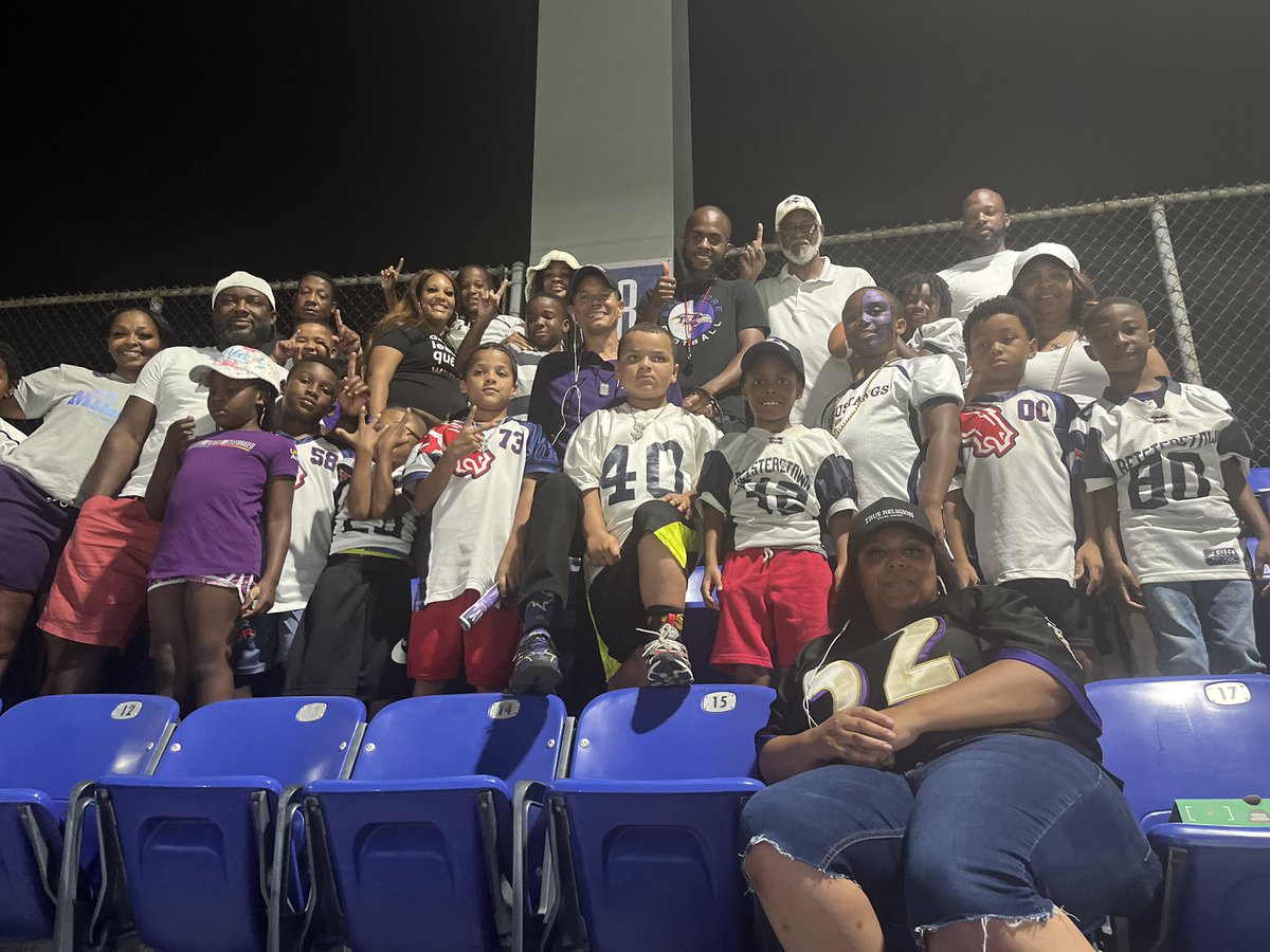 ReisterstownFB's tweet photo. Reisterstown Mustangs 8U enjoying the @ravens preseason game! #MightyMighty #TeamOnTheRise https://t.co/MfObi3svcz