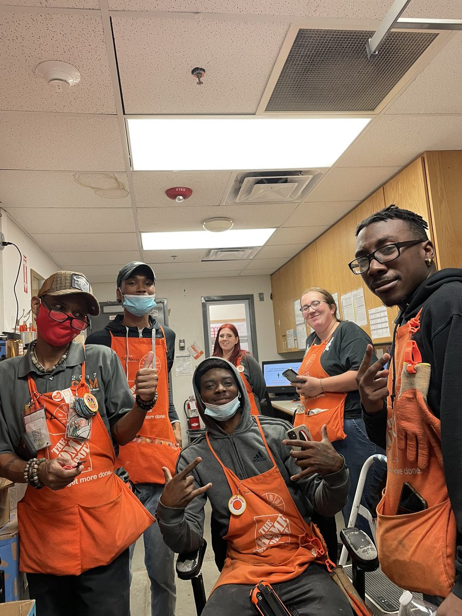 Safety Takes EVERYONE! This crew went out on a safety experience adventure! <a href="/tajuana_b2736/">Tajuana Buckley</a> <a href="/DJ_Elling/">D_Elling</a> <a href="/jody_delicato/">Jody Delicato</a>