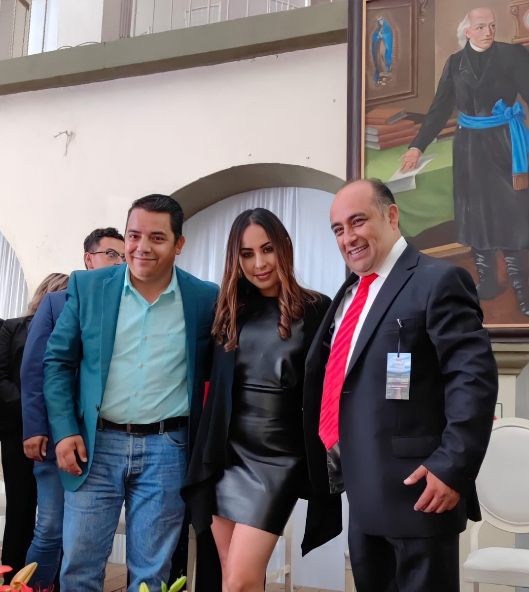 GloriaTapia_'s tweet photo. El municipio de #Irimbo rinde cuentas a sus ciudadanos bajo la dirección de nuestro amigo Alcalde el Dr. Fernando Palomino Andrade, en su 𝟭.𝗲𝗿 𝗜𝗻𝗳𝗼𝗿𝗺𝗲 𝗱𝗲 𝗚𝗼𝗯𝗶𝗲𝗿𝗻𝗼. En donde con gran gusto coincidí con nuestro amigo @MemoValenciaR Presidente del CDE @CDEPRIMICH https://t.co/OmdVFBxx5o