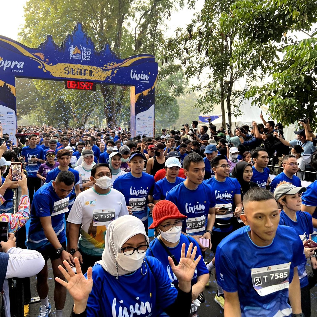 noturfavson2's tweet photo. Wah rame banget terimakasii Bank Mandiri sudah menyelenggarakan lari marathon #MJM2022
Menangkan Setiap Langkah https://t.co/AunJVQg9JG