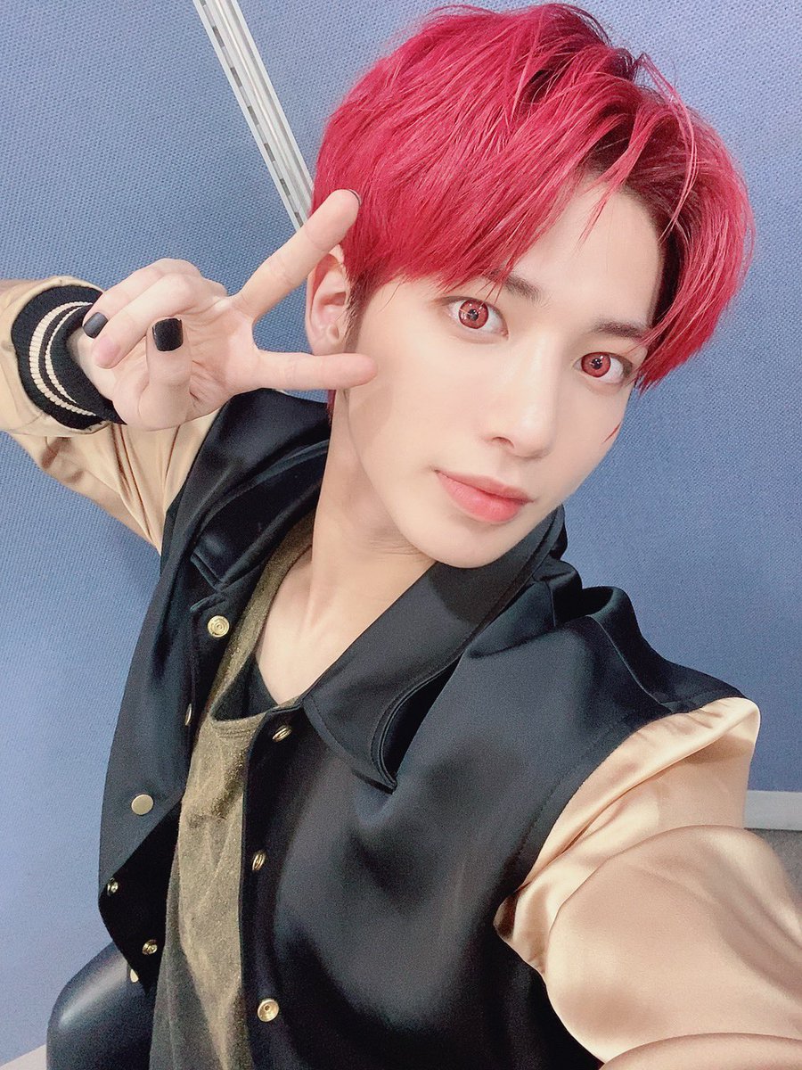 _lbdofficial_'s tweet photo. · 🌌 * @ __ LXD ✧ 𝕔𝕠𝕞𝕖 𝚊𝚗𝚍 (𝗳𝗲𝗲𝗹) with 朕𝐮𝐬 › #ITS𝗗𝗔𝗬𝗢𝗡𝗘

[#𝕀sshi🐿️]: Yo siempre apoyando al pequeño gato-nejo tieso aka <Dongyul3 asique me dividí en dos para apoyarlo también en su #ENLIGHTEN𝗗𝗕 ojalá lo exploten muchAH. ¡Te adoro bebito! ♡ https://t.co/H5L1JXQwL4