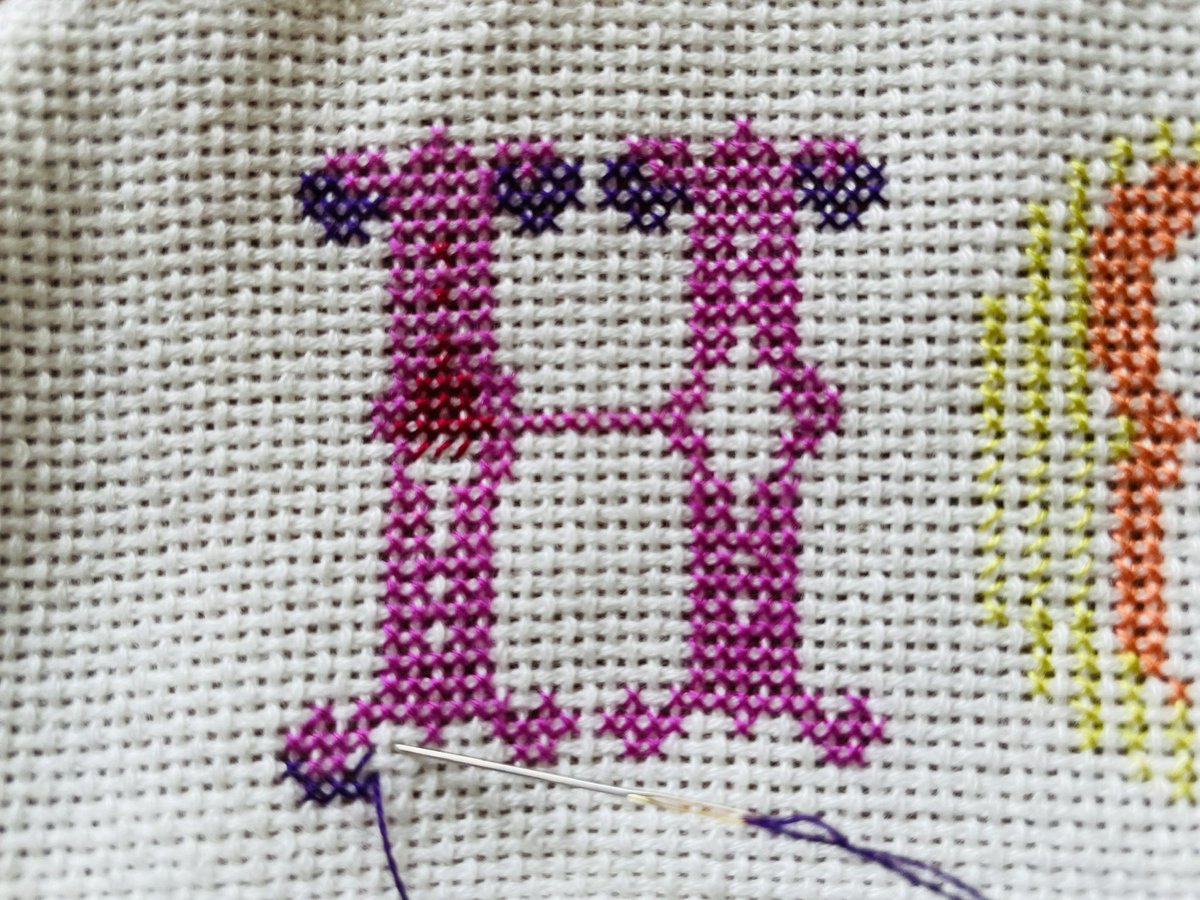 gogh_729's tweet photo. 🪡
day3
#home
#ricodesign
#刺繍
#crossstitch
#クロスステッチ
#stayhome
#embroidery
#자수를 놓다
2022年8月14日 https://t.co/6QOVNzOGyp