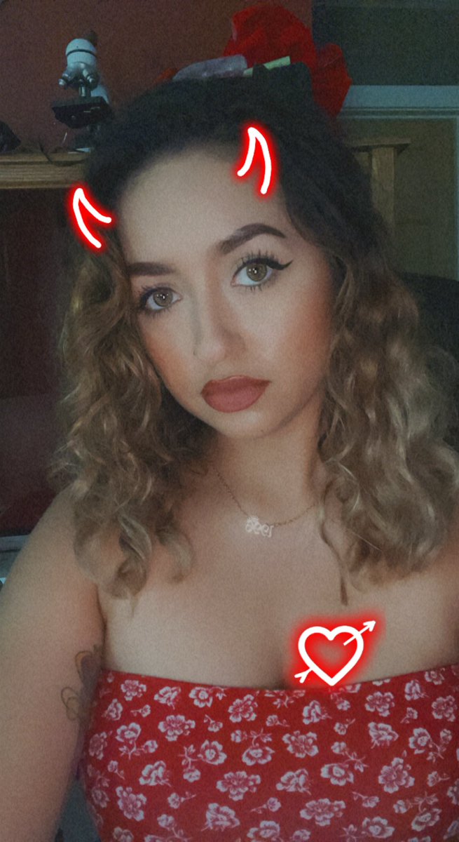 TiaraRose1996's tweet photo. ❤️ https://t.co/bKbWqCMmo9