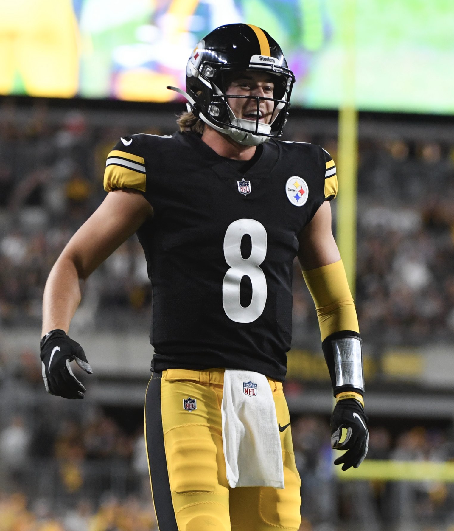 Pittsburgh Steelers on X: Get ready for Easy Picks, the ultimate pick 'em  game with weekly prizes by @BudLight and the @NFL. Make picks, earn points,  and you could score team gear