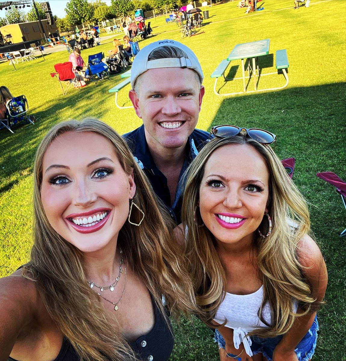 BDormanTV's tweet photo. I got asked out by two models tonight!! 🤣😅💙
@MeganRupeTV @ShaylaABC30 #ApCal https://t.co/9M3OmxI3Cc