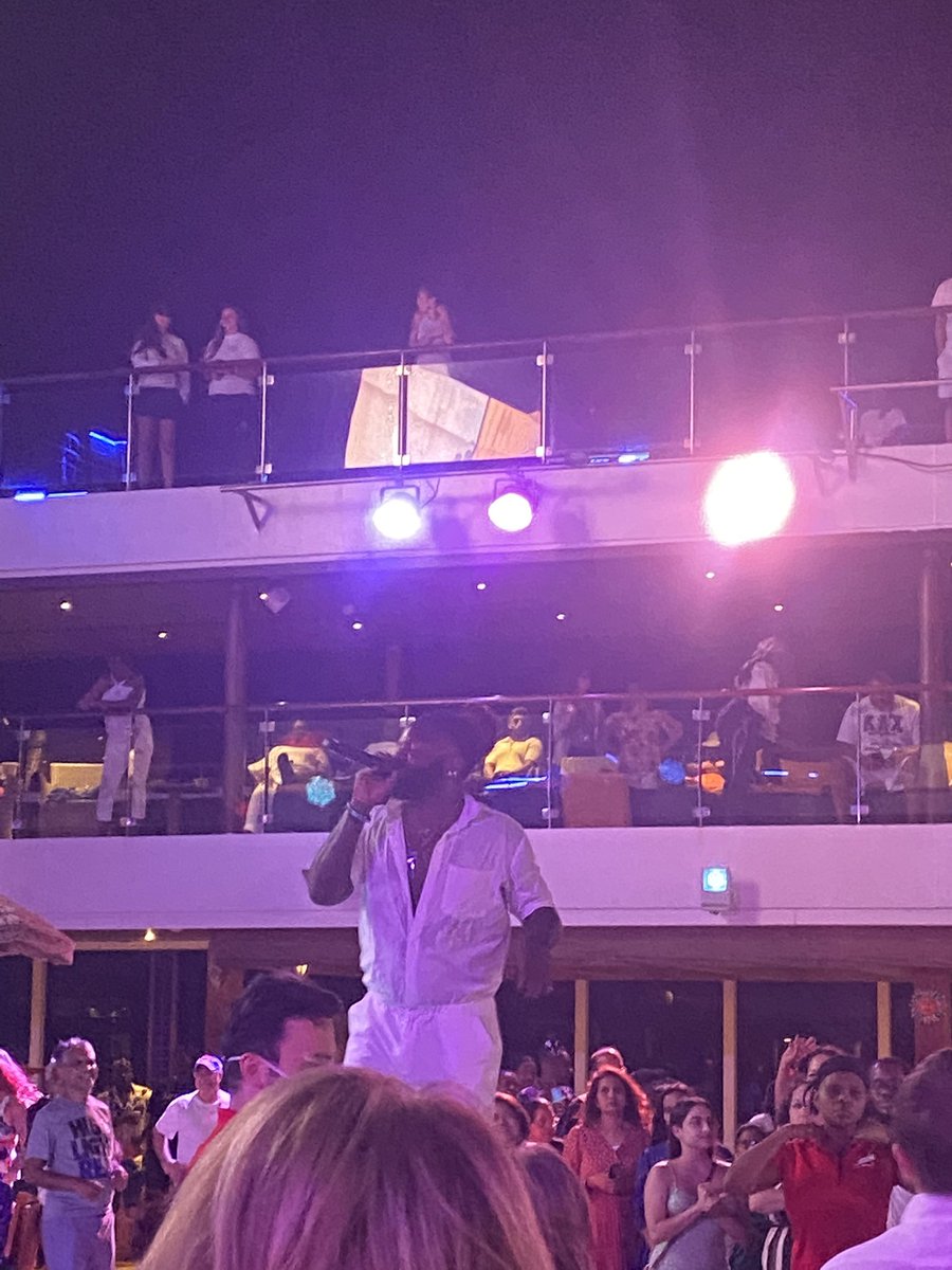Mezaun1's tweet photo. Awesome cruise director Ryan Rose! #ryanrose #carnivalcruise #carnivalmagic https://t.co/UTggdi39Y0