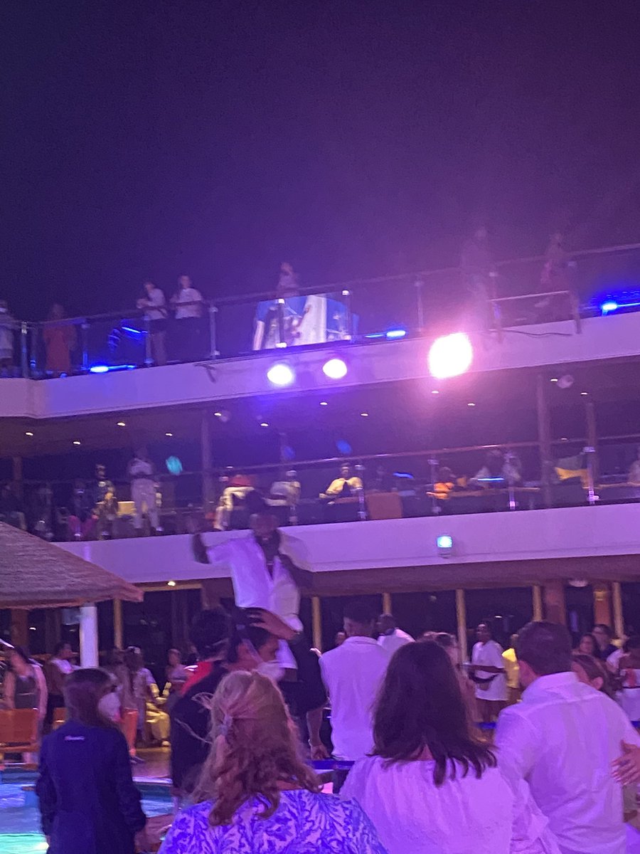Mezaun1's tweet photo. Awesome cruise director Ryan Rose! #ryanrose #carnivalcruise #carnivalmagic https://t.co/UTggdi39Y0