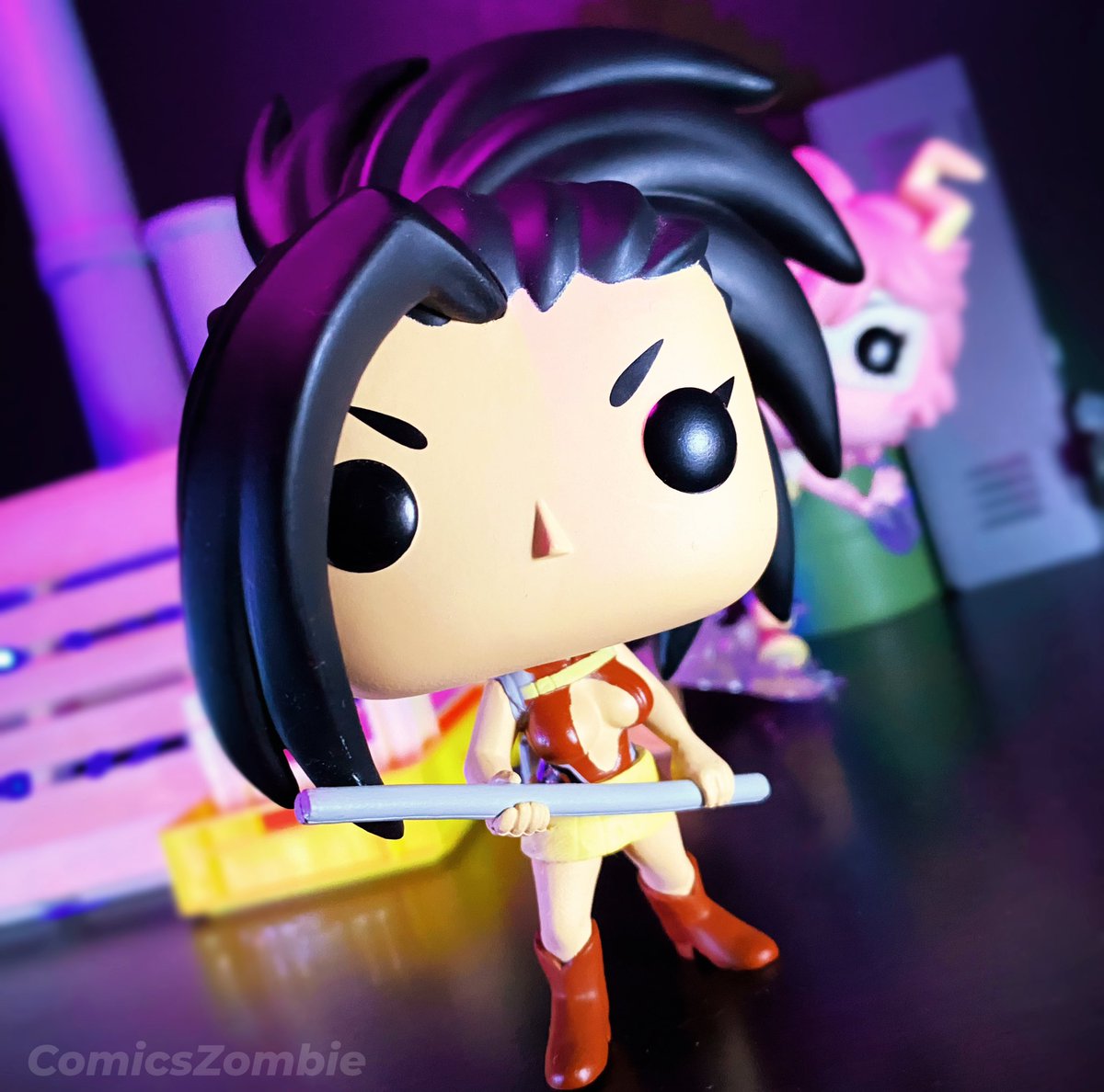 Momo Yaoyorozu's Pop has some big hair. Sure does get in the way of displays... #funkophotoadaychallenge @originalfunko @MHAOfficial @Funimation @ccarrollbeard #myheroacademia #funkopop #momoyaororozu #bighairdontcare #bighair #fotw