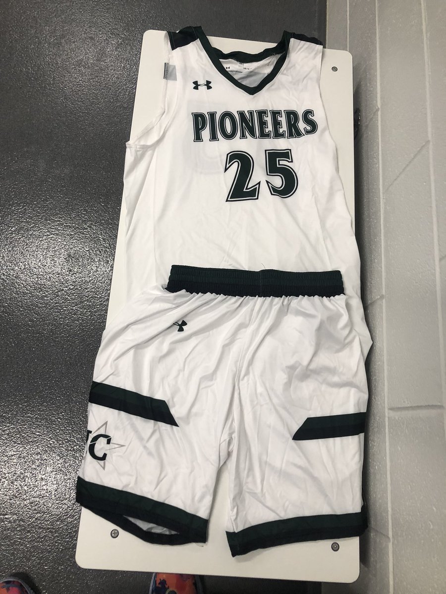 ICHS_Hoops's tweet photo. Closer and Closer. 🔥
#BlazeTheTrail #FightOrFlightHoops https://t.co/FcMCZSP2Sx