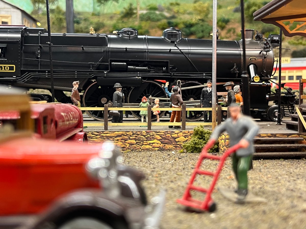 RSME1948's tweet photo. Here’s some shots of our O Gauge 2 rail layout. Come and see it in operation on September 11th! https://t.co/WQetEz3gAQ